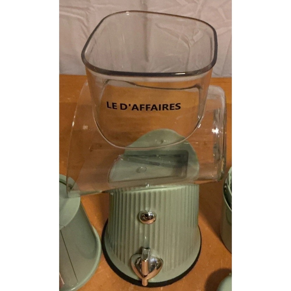 LE D'AFFAIRES Manual Rotary Veggie & Cheese Spiral Grater‎ 7pc Set Green - Picture 8 of 13